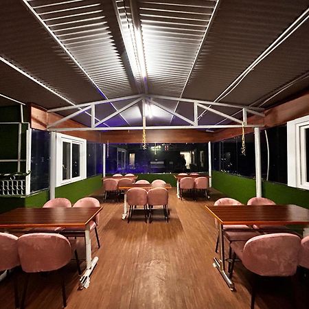 Super Hotel By Perfectstayz Mall Road Mussoorie Εξωτερικό φωτογραφία