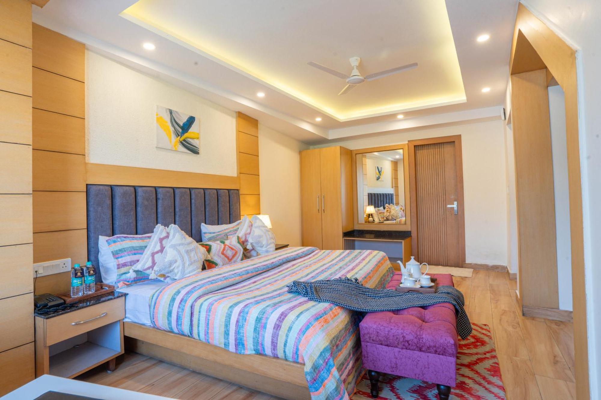 Super Hotel By Perfectstayz Mall Road Mussoorie Εξωτερικό φωτογραφία