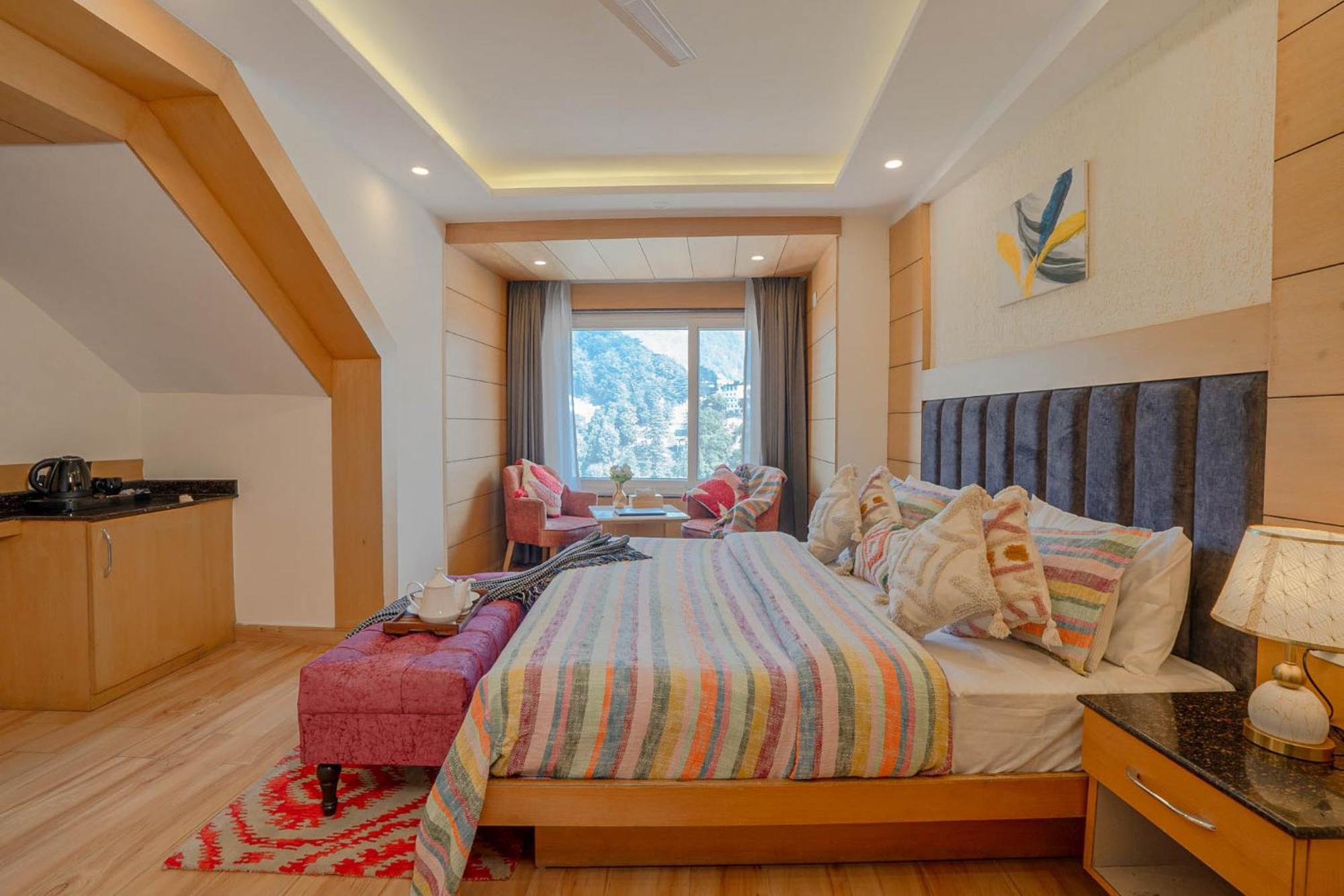 Super Hotel By Perfectstayz Mall Road Mussoorie Εξωτερικό φωτογραφία