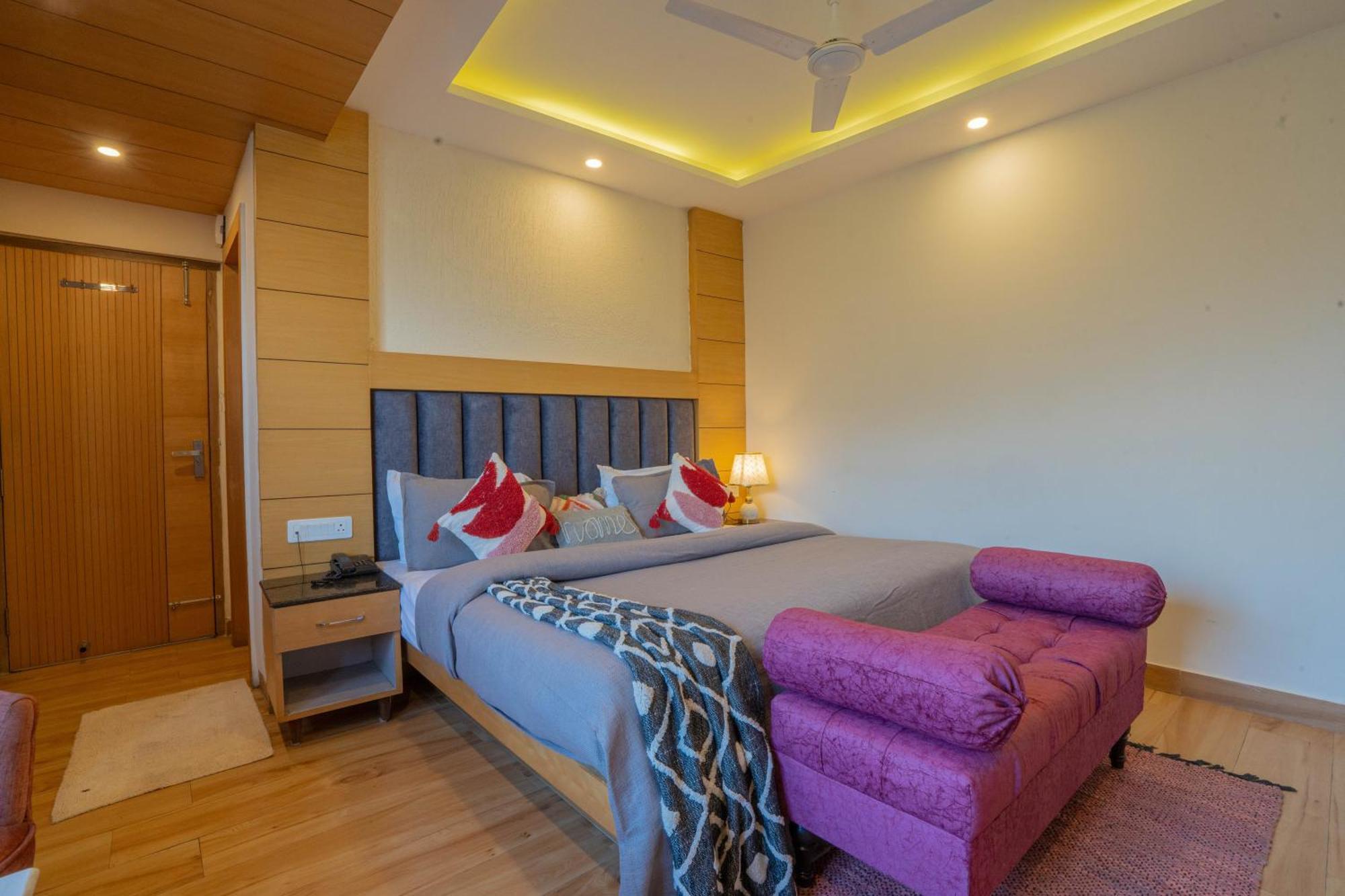 Super Hotel By Perfectstayz Mall Road Mussoorie Δωμάτιο φωτογραφία
