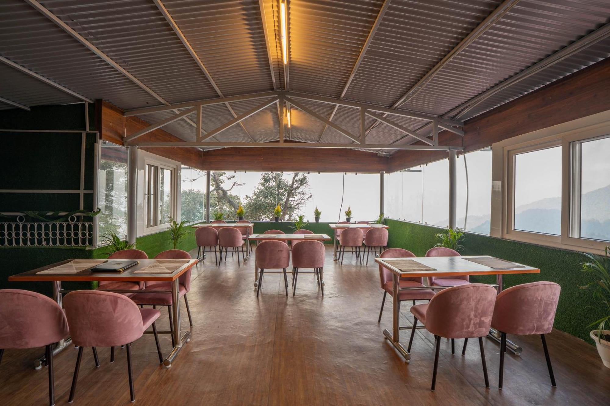 Super Hotel By Perfectstayz Mall Road Mussoorie Εξωτερικό φωτογραφία