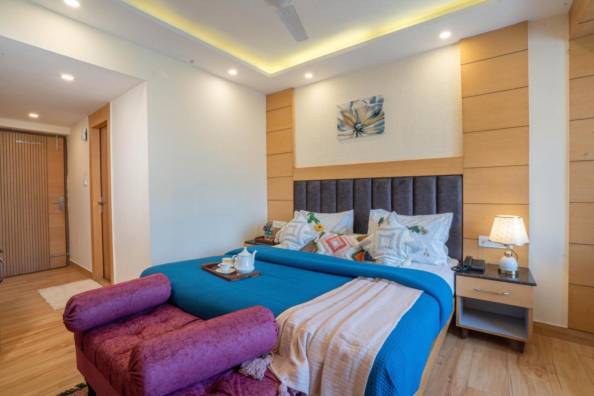 Super Hotel By Perfectstayz Mall Road Mussoorie Εξωτερικό φωτογραφία