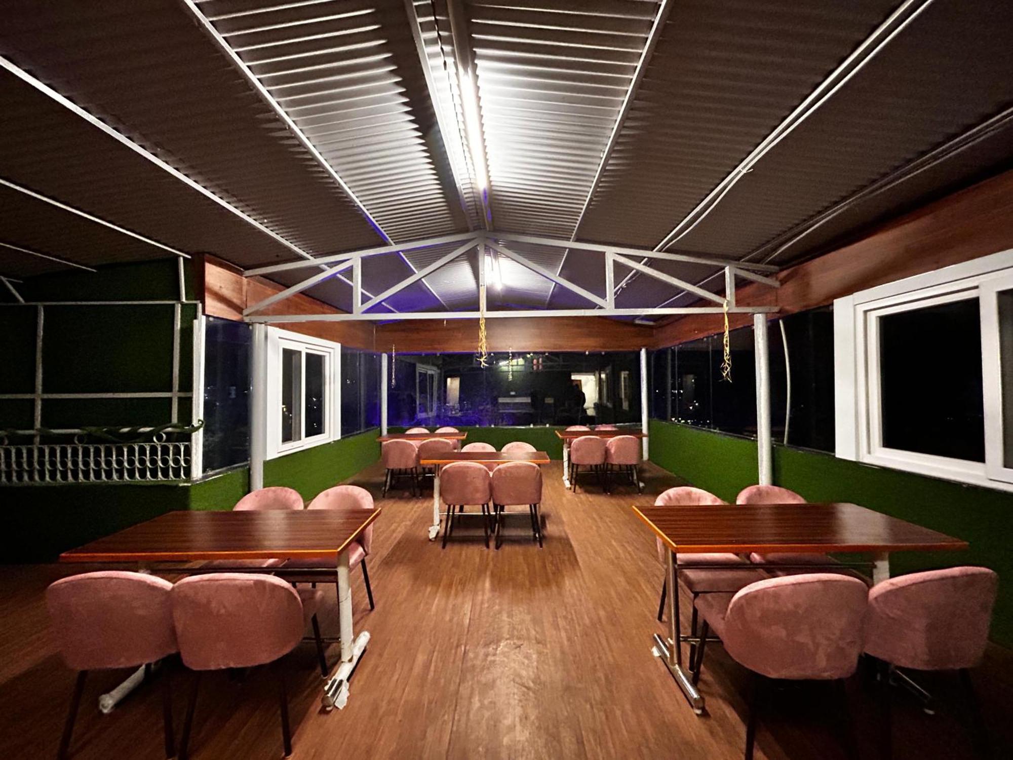 Super Hotel By Perfectstayz Mall Road Mussoorie Εξωτερικό φωτογραφία